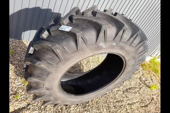 salg af Massey Ferguson 4255 RIGHT Tire