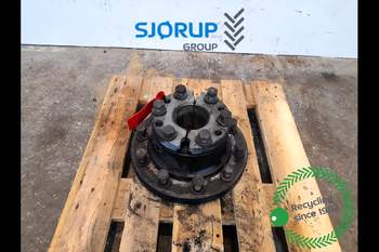 New Holland T7060 RIGHT Rear wheelhub (Amercian type)