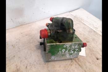 salg af John Deere 7530  Suspension control valve