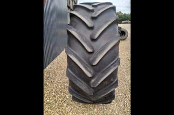 salg af John Deere 7530 RIGHT Tire