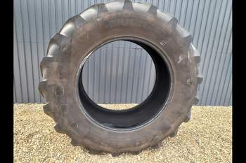 salg af John Deere 7530 LEFT Tire