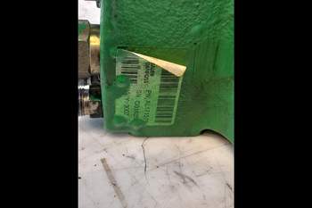 salg af John Deere 7530  Hydraulic Valve support