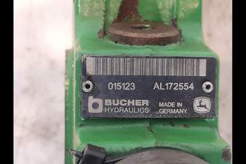 salg af John Deere 7530  Remote control valve