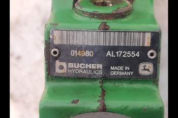 salg af John Deere 7530  Remote control valve