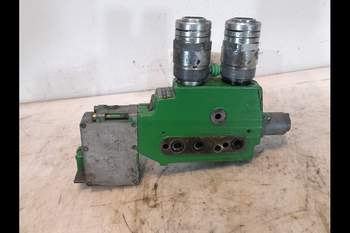 salg af John Deere 7530  Remote control valve