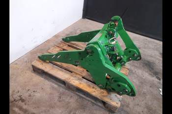 salg af Frontlyftar John Deere 7530 