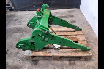 salg af Frontlyftar John Deere 7530 