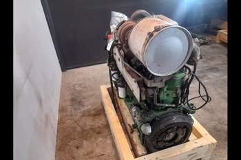 salg af Motor John Deere 7530 