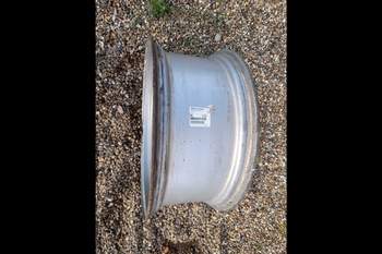 salg af Case Farmall 115A LEFT Front Rim