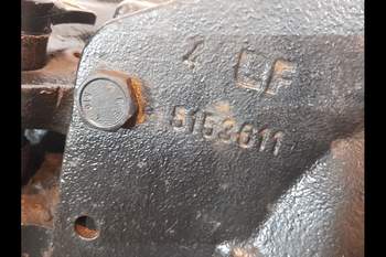 salg af Foraksel Case Farmall 115A