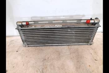 salg af Case Farmall 115A  Oil Cooler