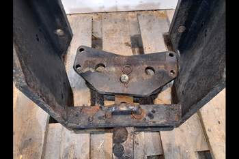 salg af Case Farmall 115A  Pick Up Hitch