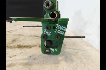 salg af John Deere 6620  Hydraulic Valve support