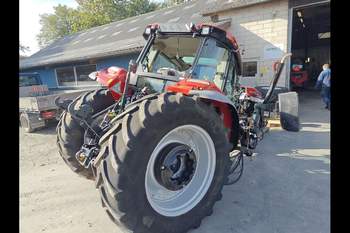 salg af Case Farmall 115c traktor