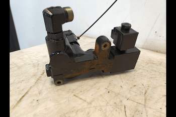 salg af Hydraulisk bremseventil Case Farmall 115c 