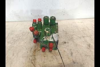 salg af John Deere 6920  Suspension control valve