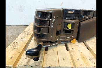 salg af John Deere 6920  Armrest control unit