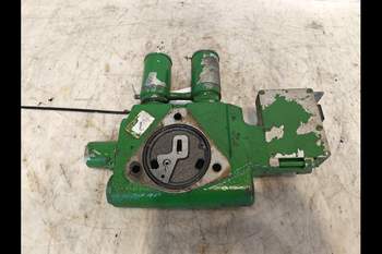 salg af John Deere 6920  Remote control valve