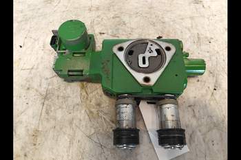 salg af John Deere 6920  Remote control valve