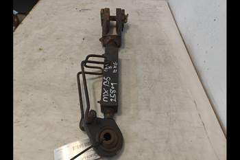 salg af Case MX135 RIGHT Lifting Rod