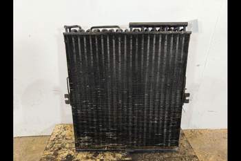 salg af Case MX135  Oil Cooler