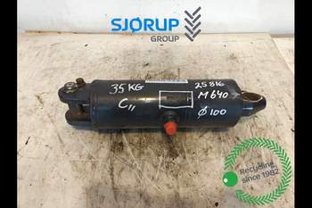 Deutz-Fahr Agrotron M640 LEFT Lift Cylinder