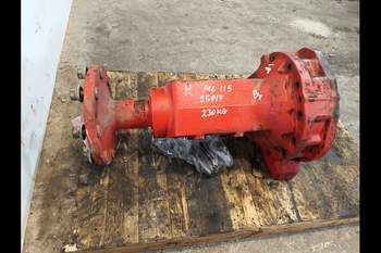 salg af McCormick MC115 RIGHT Rear Half Axle