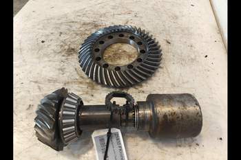 salg af John Deere 7810  Front axle differential