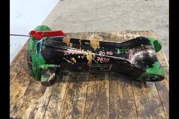 salg af John Deere 7810 RIGHT Front axle house