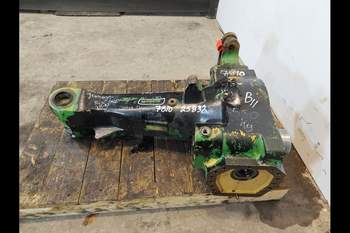 salg af John Deere 7810 LEFT Front axle house