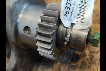 salg af John Deere 7810  Crankshaft