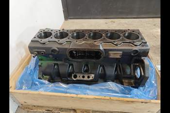 salg af John Deere 7810  Engine Block