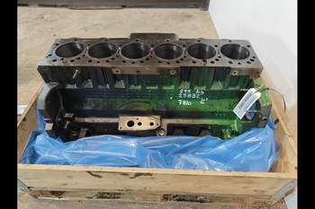 salg af John Deere 7810  Engine Block