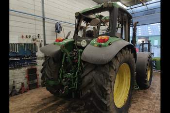 salg af John Deere 6830 traktor