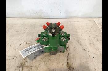 salg af John Deere 6830  Suspension control valve