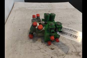 salg af John Deere 6830  Suspension control valve