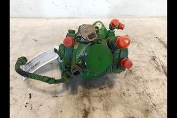 salg af John Deere 6830  Injectionpump