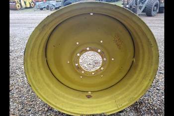 salg af John Deere 6830 RIGHT Rear Rim