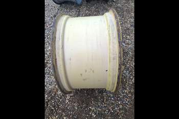 salg af John Deere 6830 LEFT Front Rim