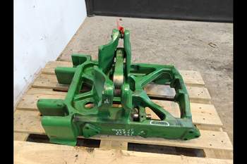 salg af John Deere 6830  Front axle support