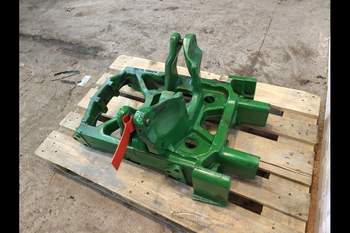 salg af John Deere 6830  Front axle support