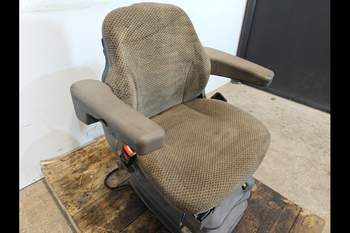 salg af John Deere 6830  Seat