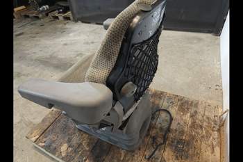 salg af John Deere 6830  Seat