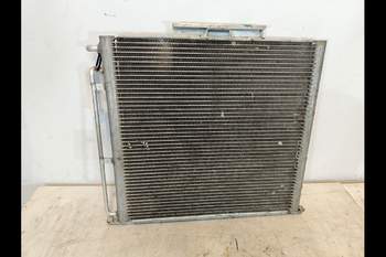 salg af John Deere 6830  Condenser