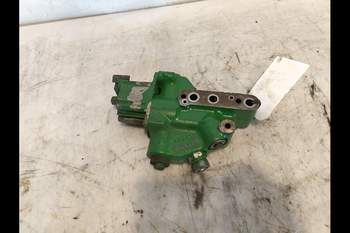 salg af John Deere 6830  Hydraulic lift valve