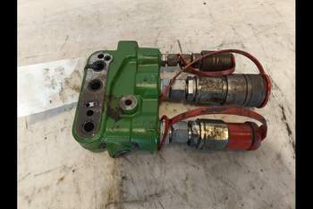 salg af John Deere 6830  Power Beyond valve