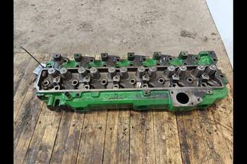 salg af John Deere 6830  Cylinder Head