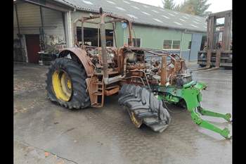 salg af John Deere 6920 traktor