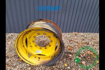 John Deere 6920 LEFT Front Rim