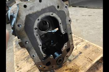 salg af Case Maxxum 115  Transmission Housing